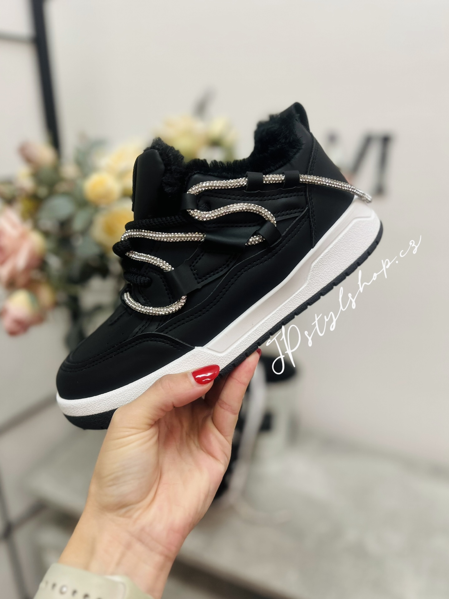 Zateplené botasky - černé