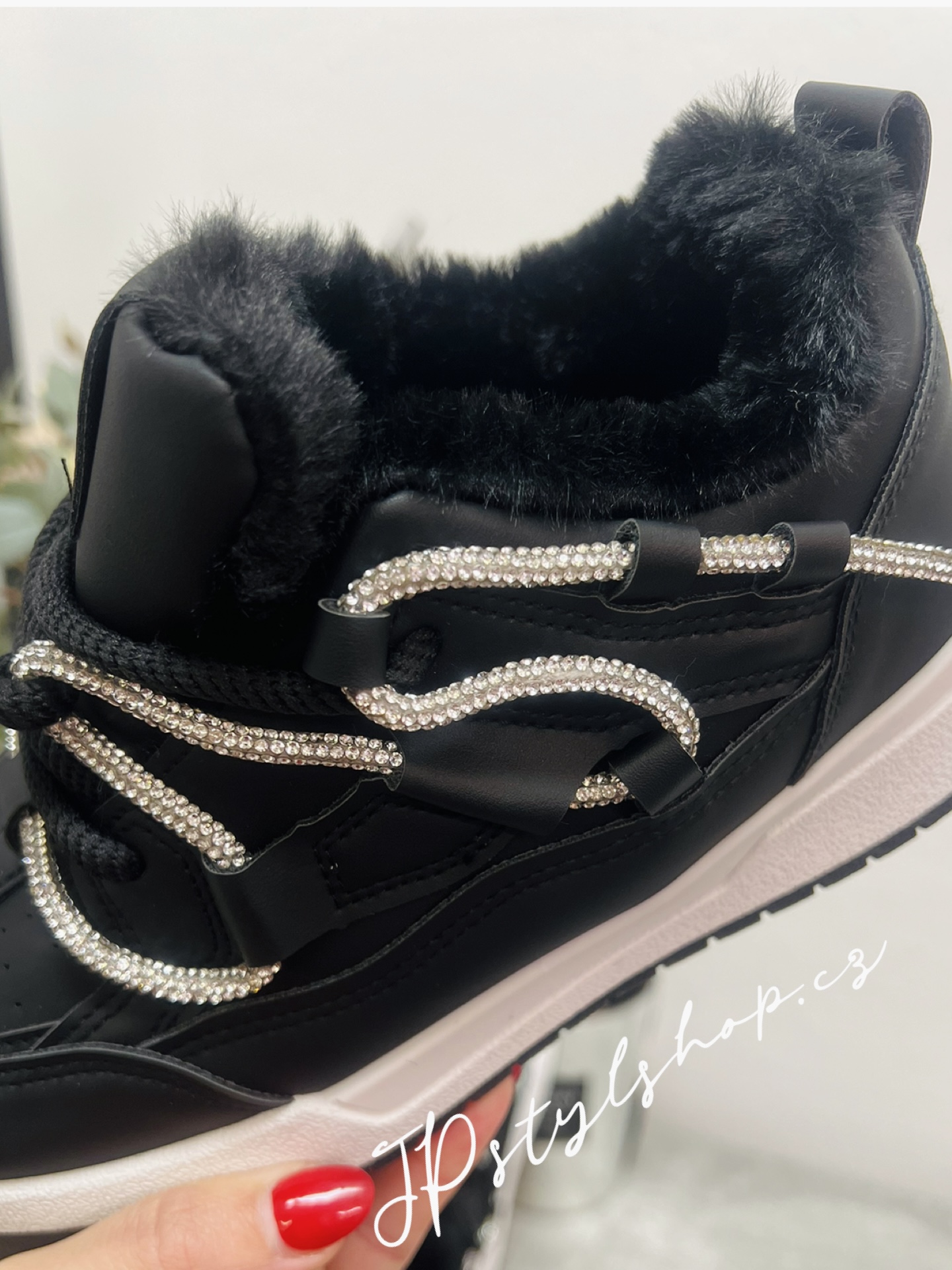 Zateplené botasky - černé