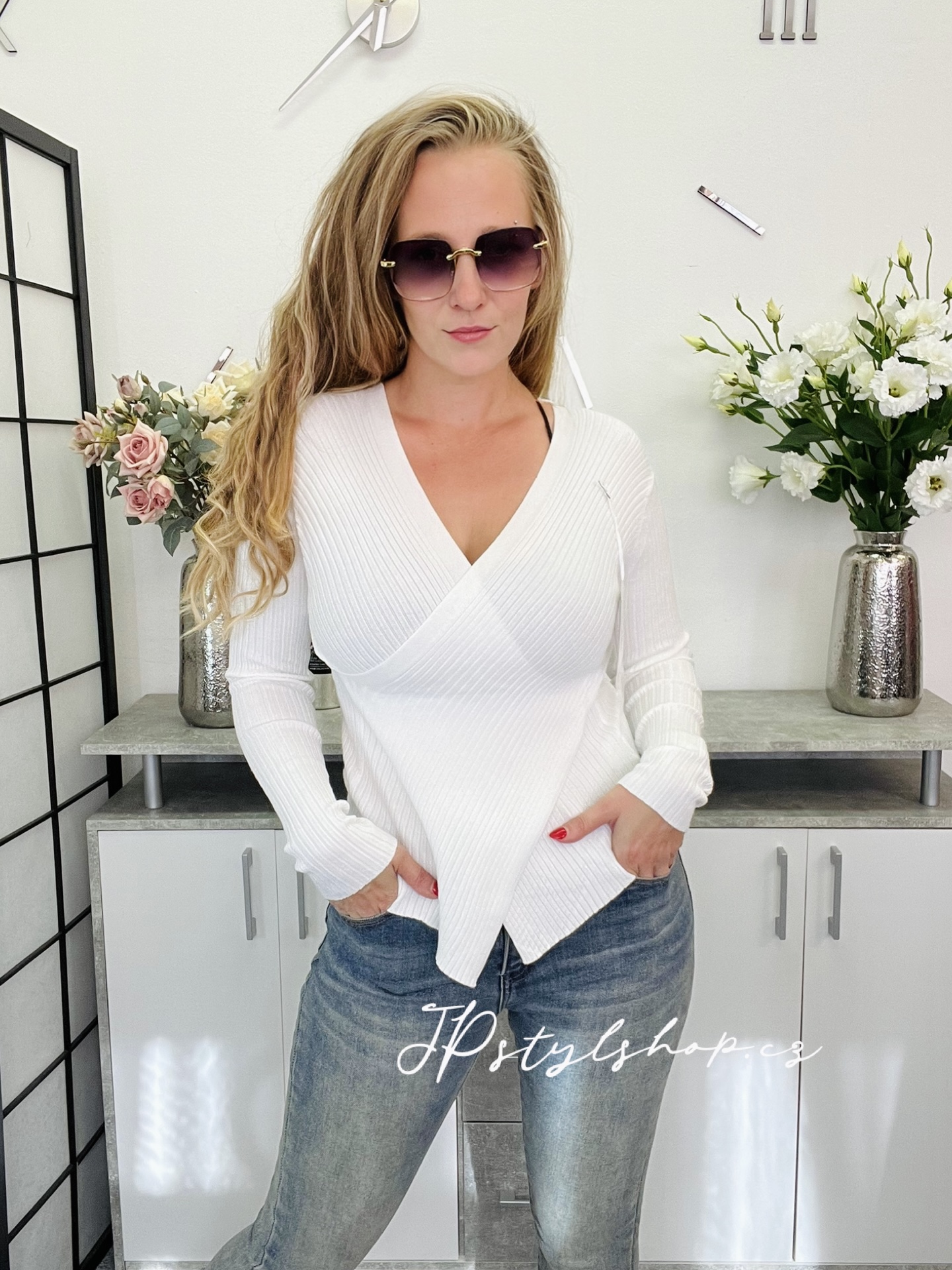 Svetříková halenka