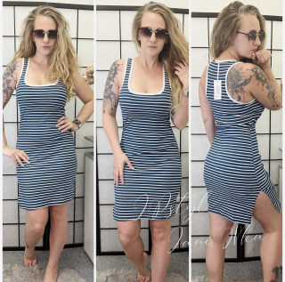 Sportovní pruhované šaty