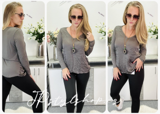 Halenka se šperkem Nala